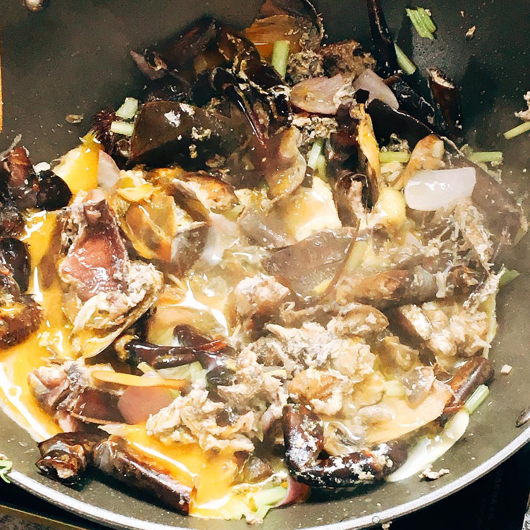 鲎炒鸡蛋的做法 步骤5