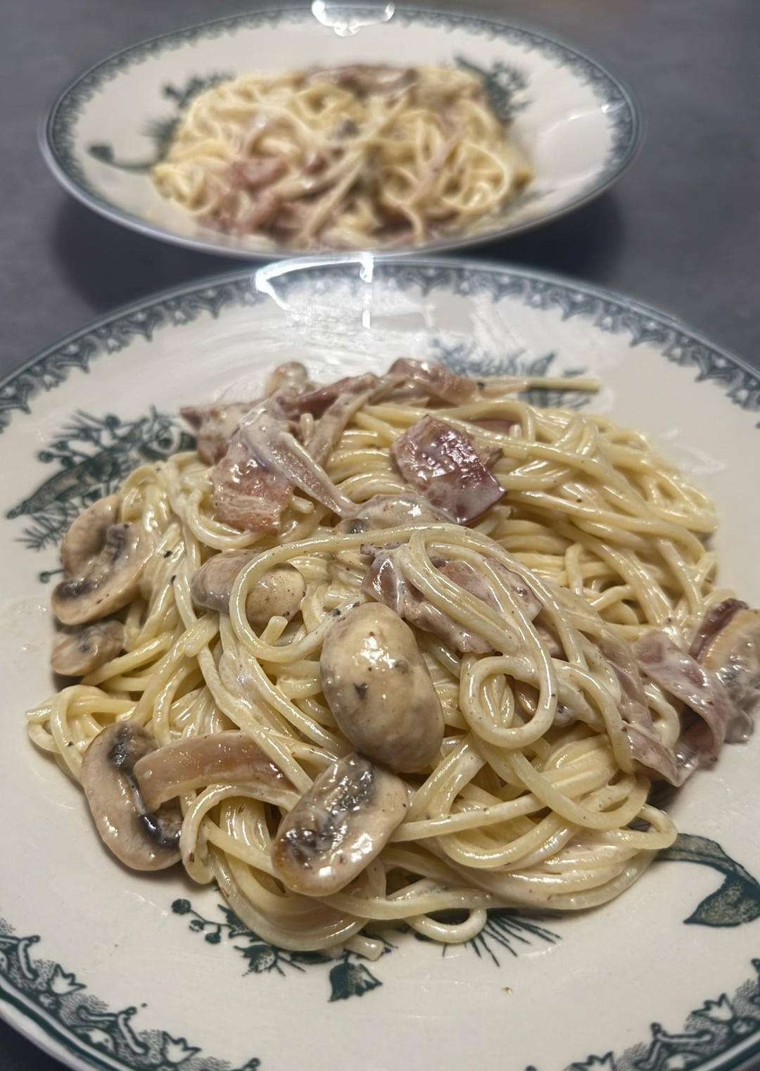 奶油蘑菇培根意大利面