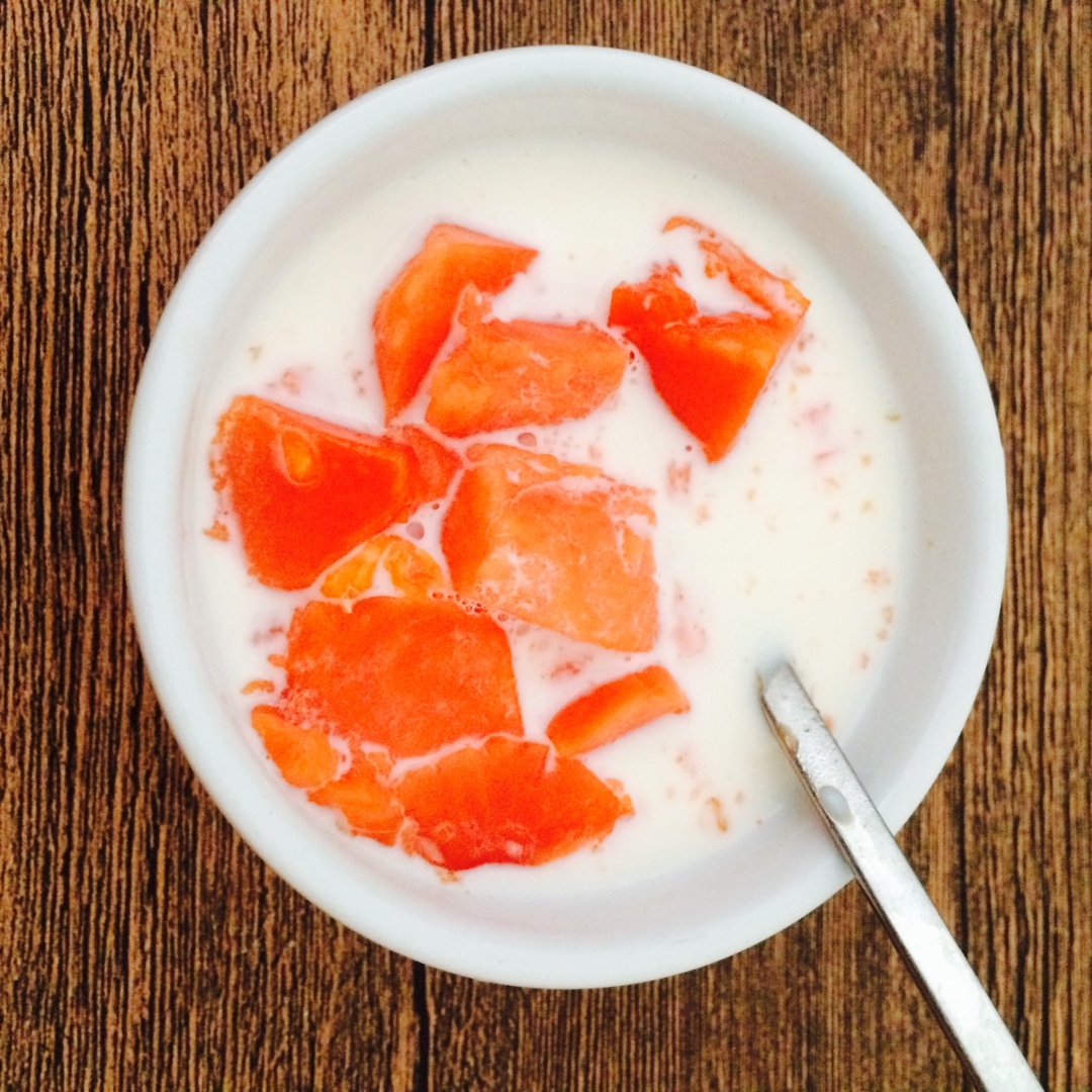 小丫么小千千做的木瓜牛奶