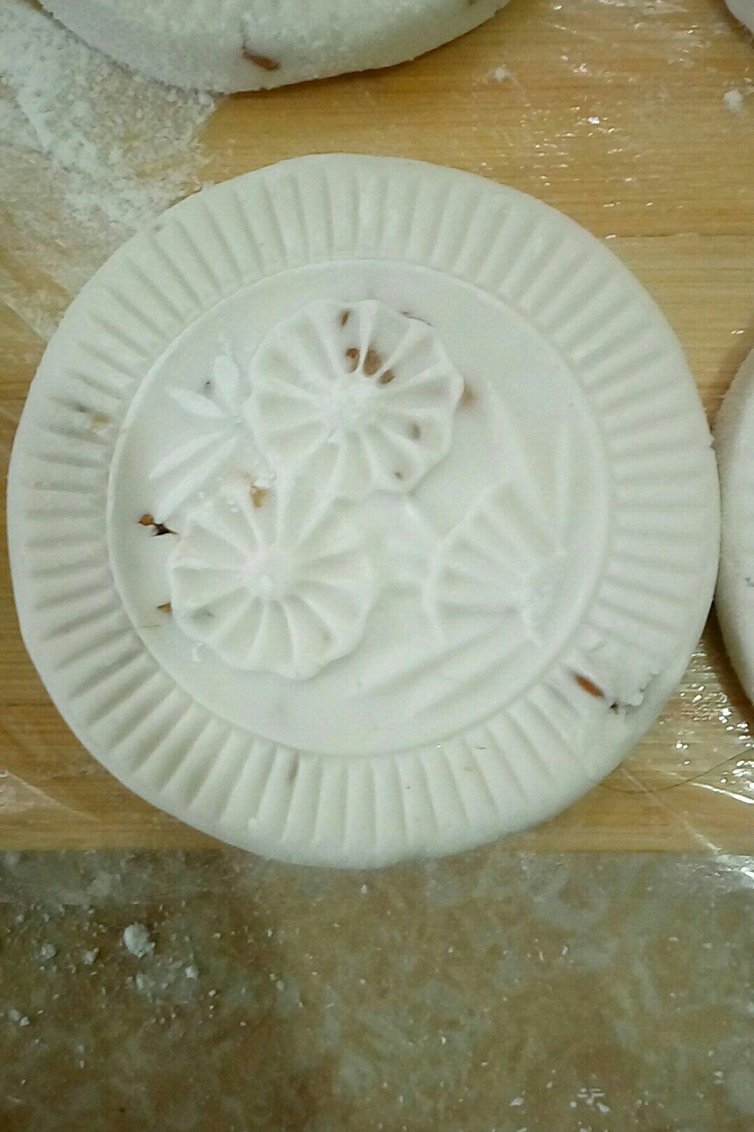 懵猪妹做的海丰咸印粿