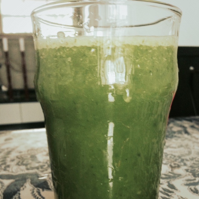 自制hey juice排毒果蔬汁。