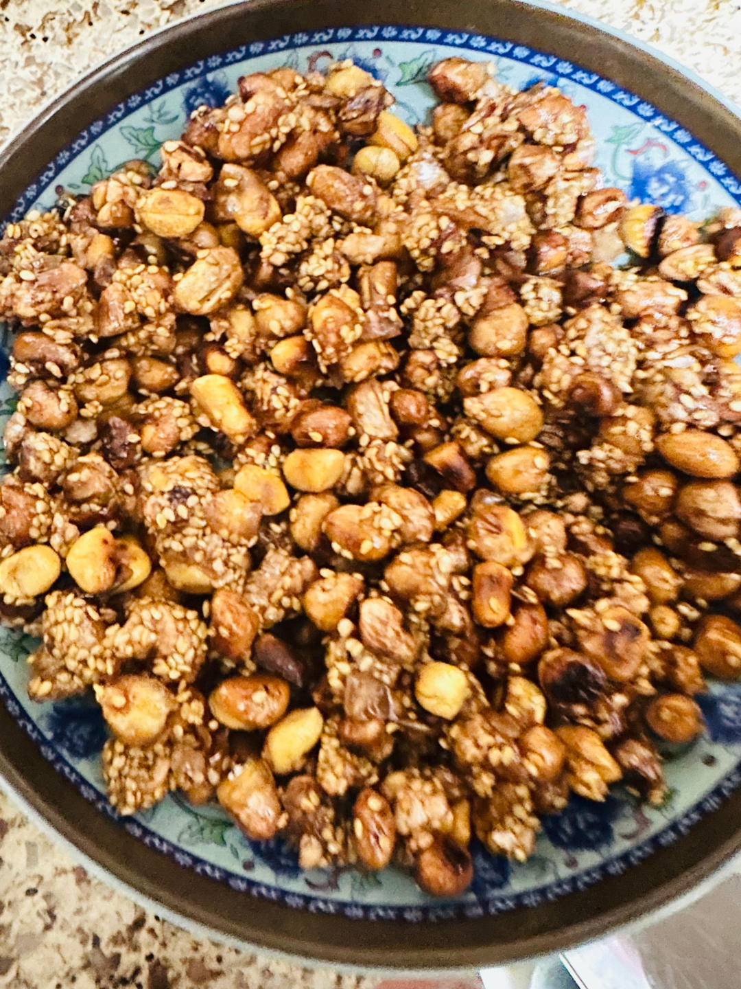 芝麻糖霜花生米