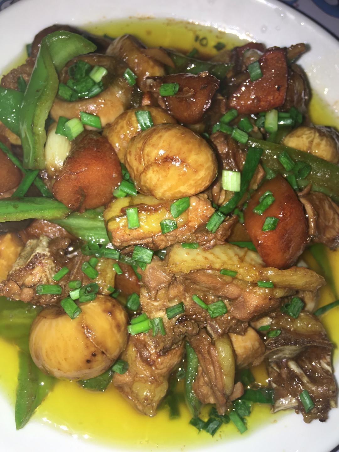 板栗黄焖鸡的做法