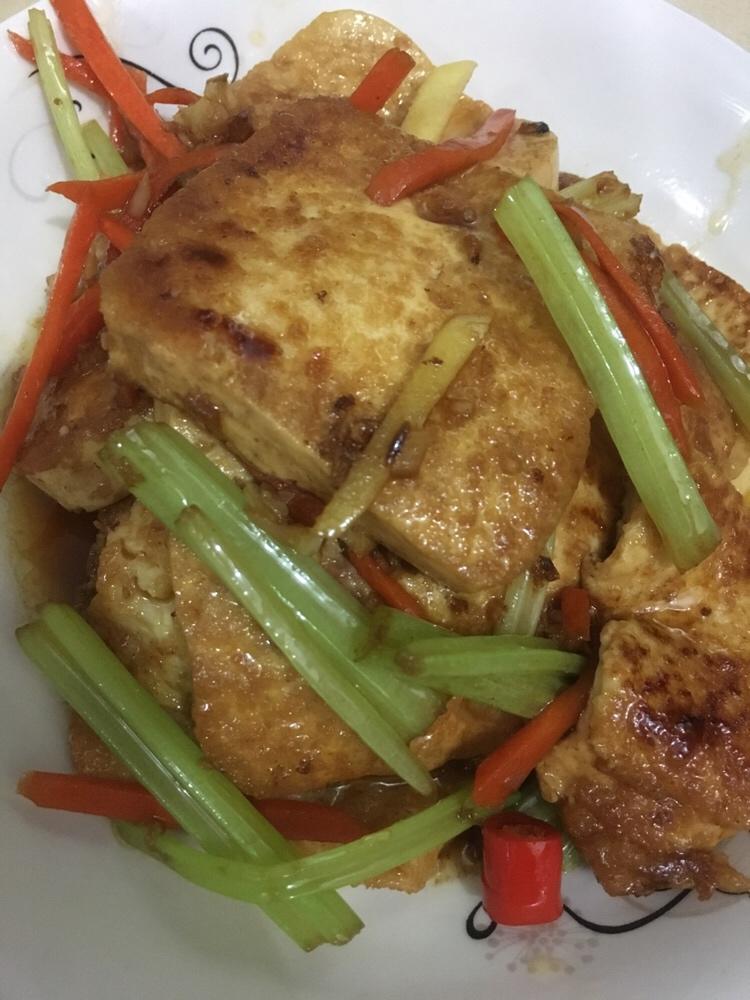 只要1元就可以做的家常菜🙊，香煎豆腐的做法