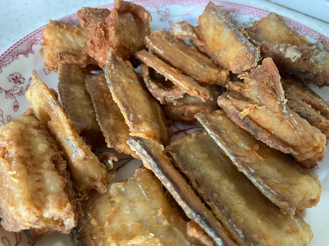 炸带鱼段(一点小窍门油就不浑了)