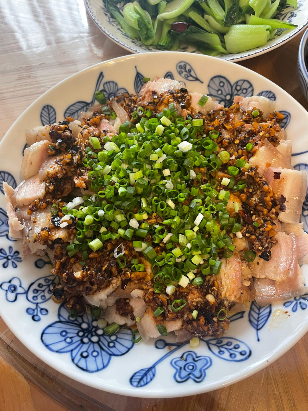 有时候，真的忍不住，搞一盘蒜泥白肉