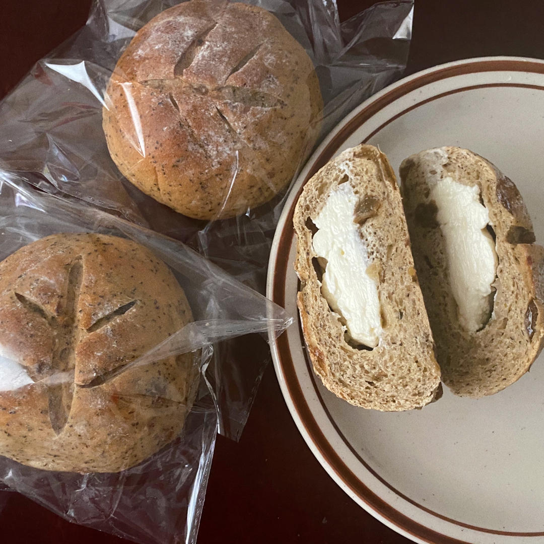 冬日里的小满足-红茶奶油提子面包