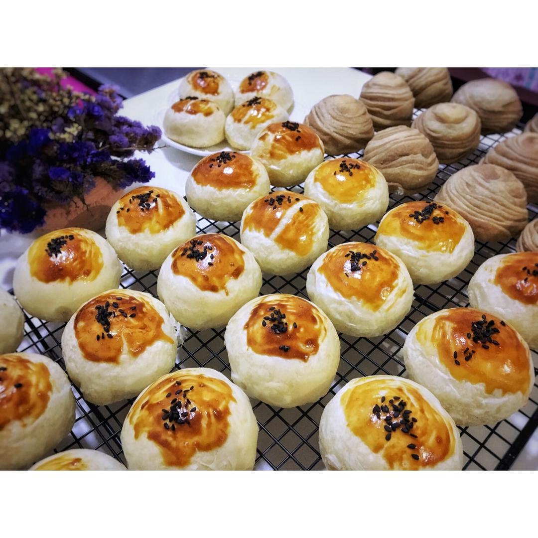 蛋黄酥~紫薯、抹茶、原味~花好月圆，中秋快乐~内附一次做六色蛋黄酥方法~