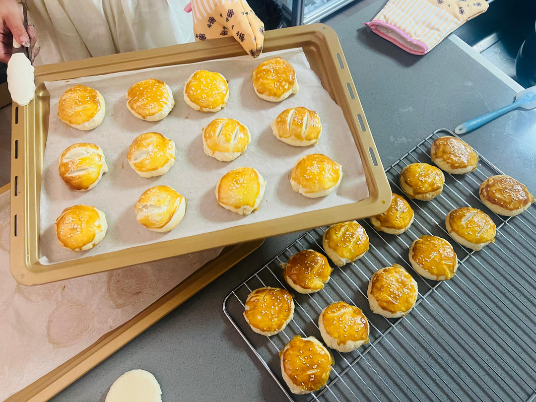 传统点心 椰香老婆饼｜自己做原来这么容易！