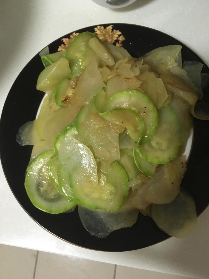 土豆西葫芦炒白菜