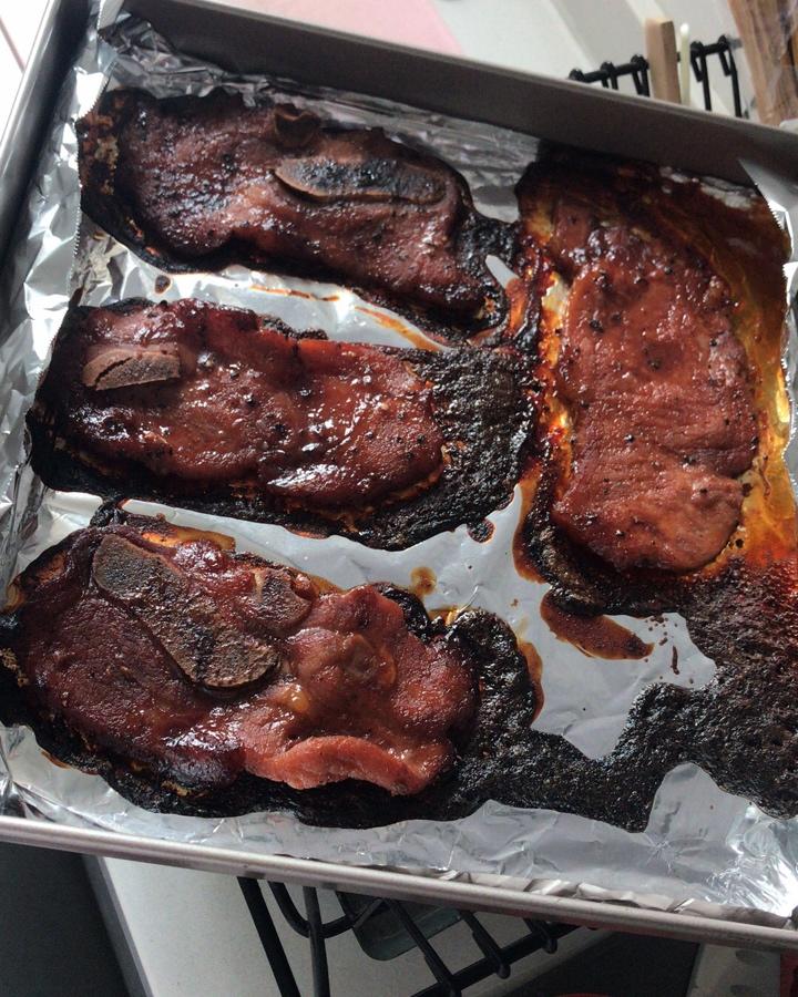 蜜汁烤猪排（内附猪排三明治做法）