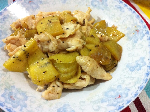 奇异果黑椒鸡粒