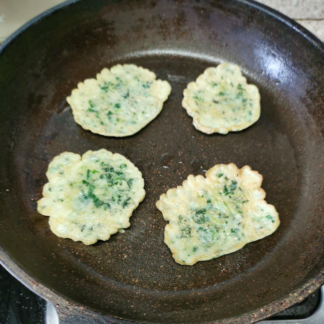 宝宝菠菜鸡蛋饼