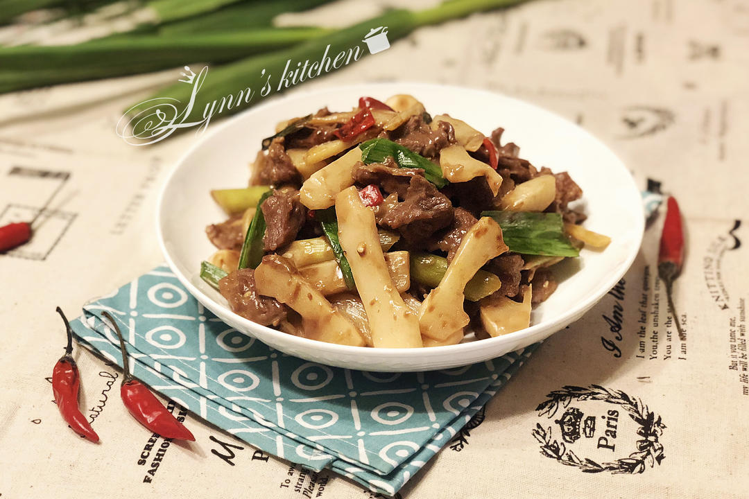 桂林酸笋炒粗暴牛肉的做法