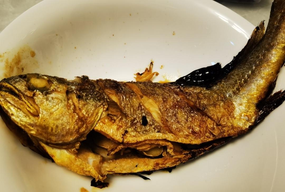 红烧黄鱼—鱼皮不破的小窍门