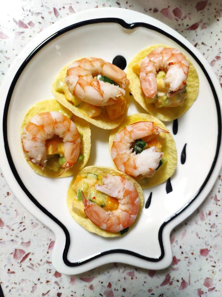 薯片牛油果大虾沙拉