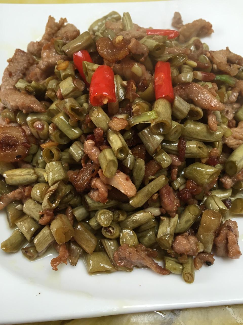 酸豆角炒肉的做法