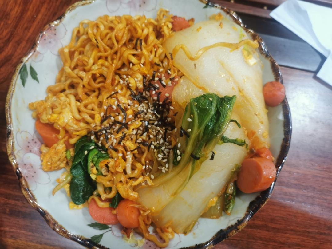 超简单的炒火鸡面 好吃到爆炸