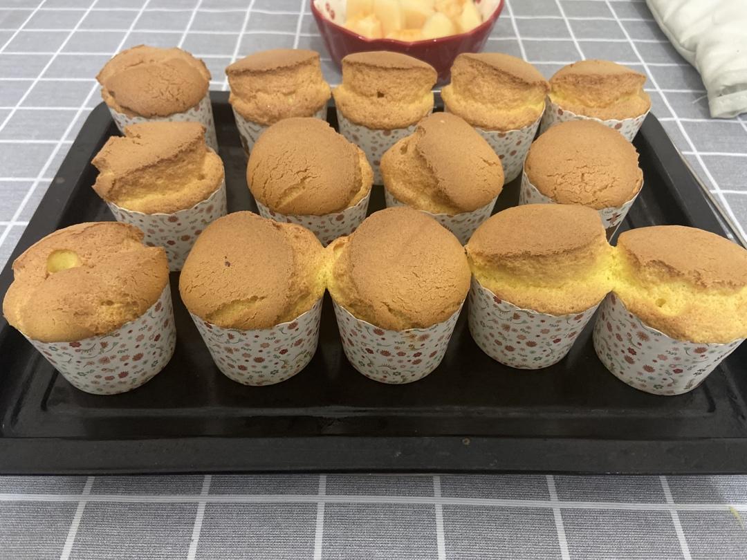 纸杯蛋糕 8寸戚风蛋糕的量