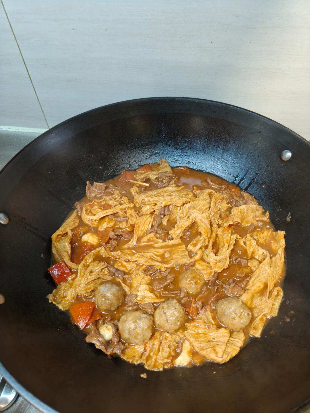 牛肉腐竹番茄煲