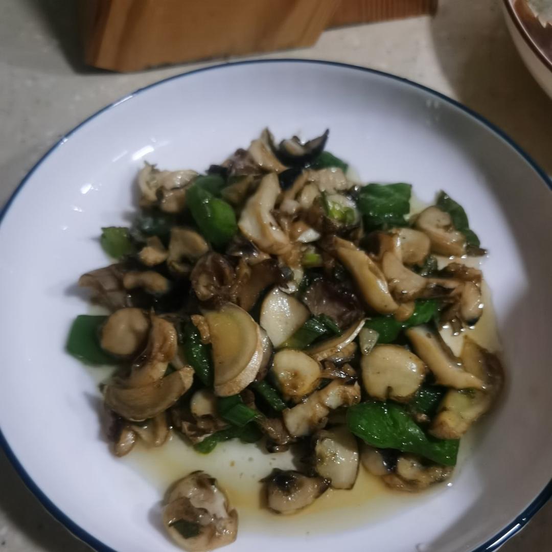 清热明目的海螺肉炒青椒