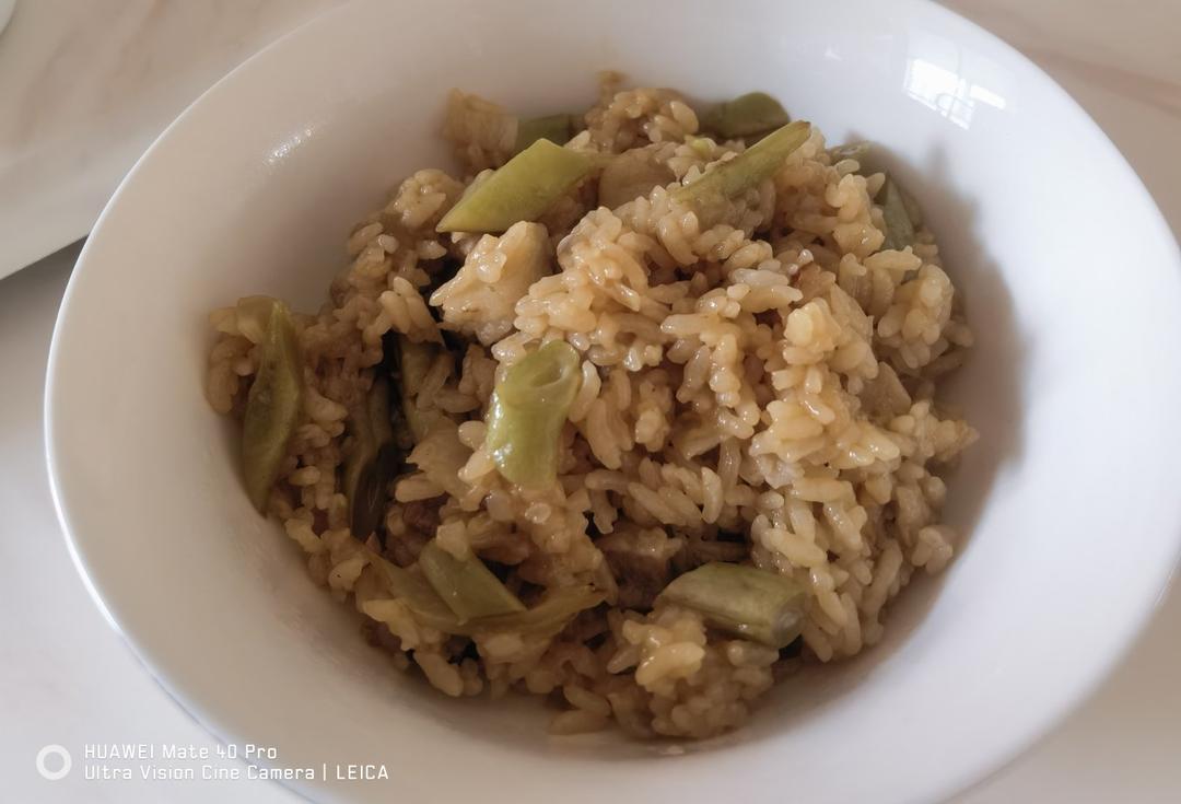 美味的豆角蒸米饭