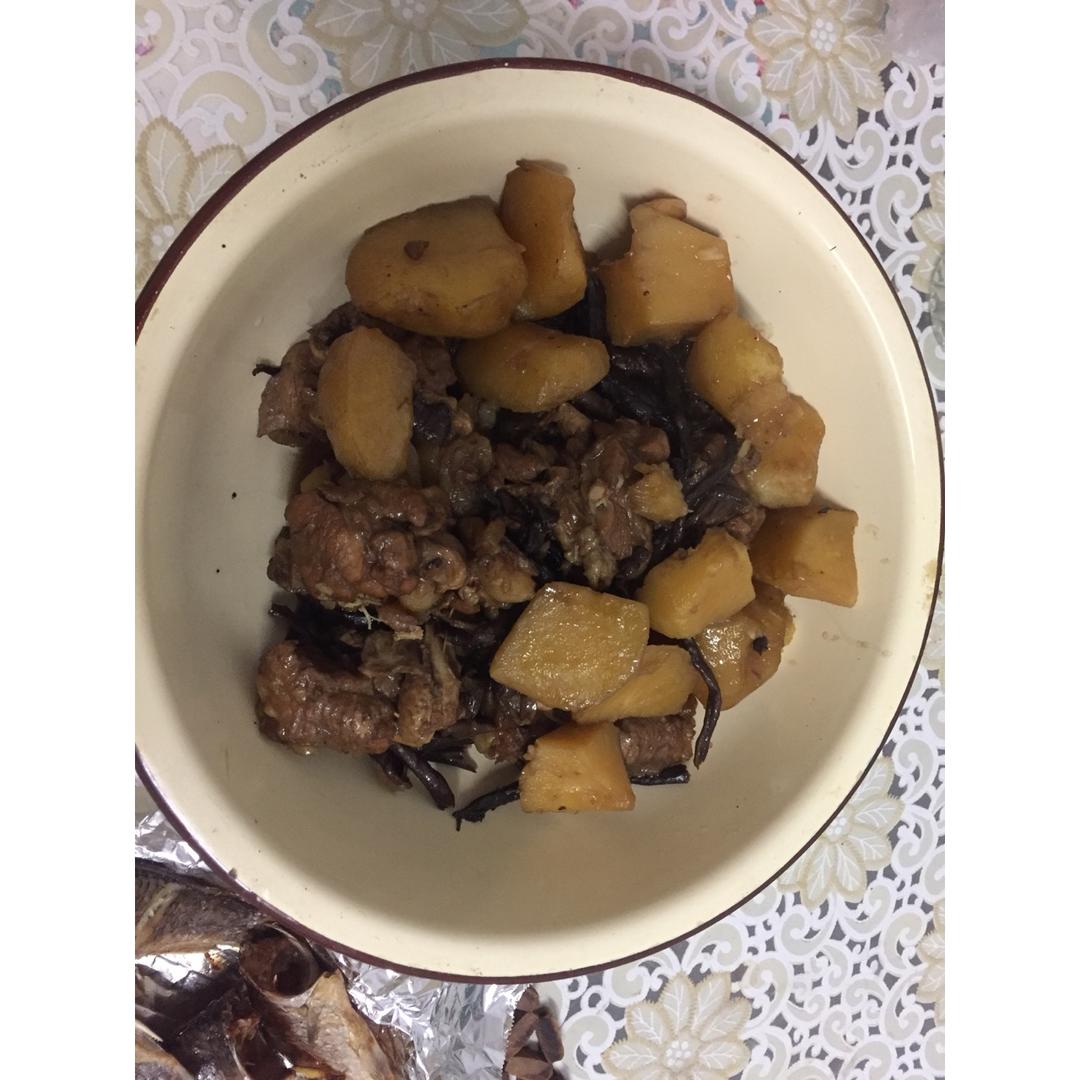 小鸡炖蘑菇