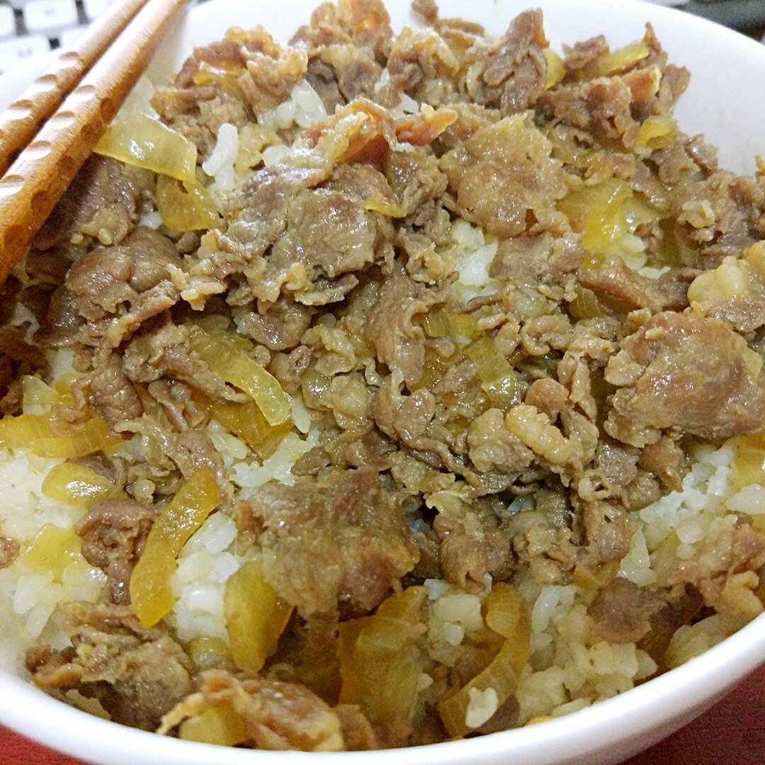 【温泉蛋肥牛盖饭】