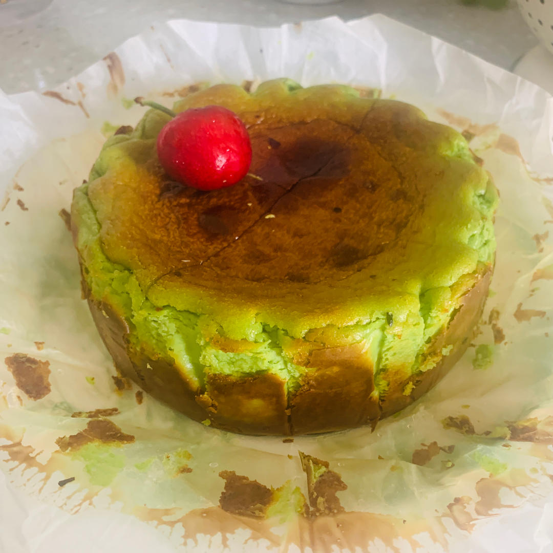 开心果巴斯克芝士蛋糕