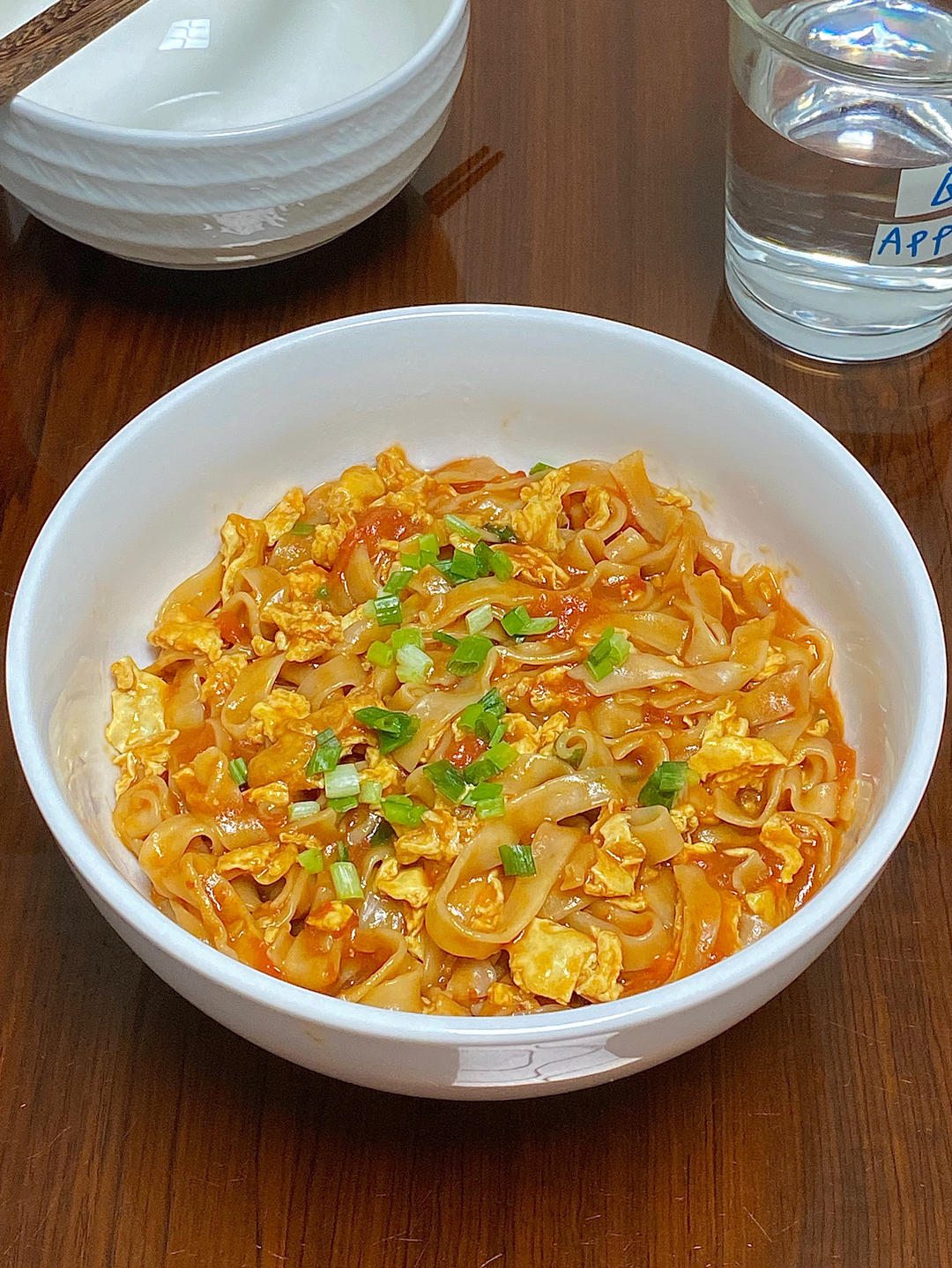 好吃的西红柿鸡蛋焖面的做法