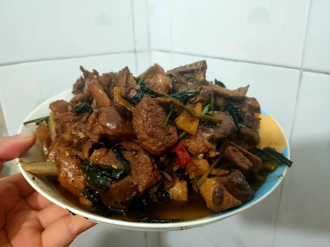 紫苏焖鸭