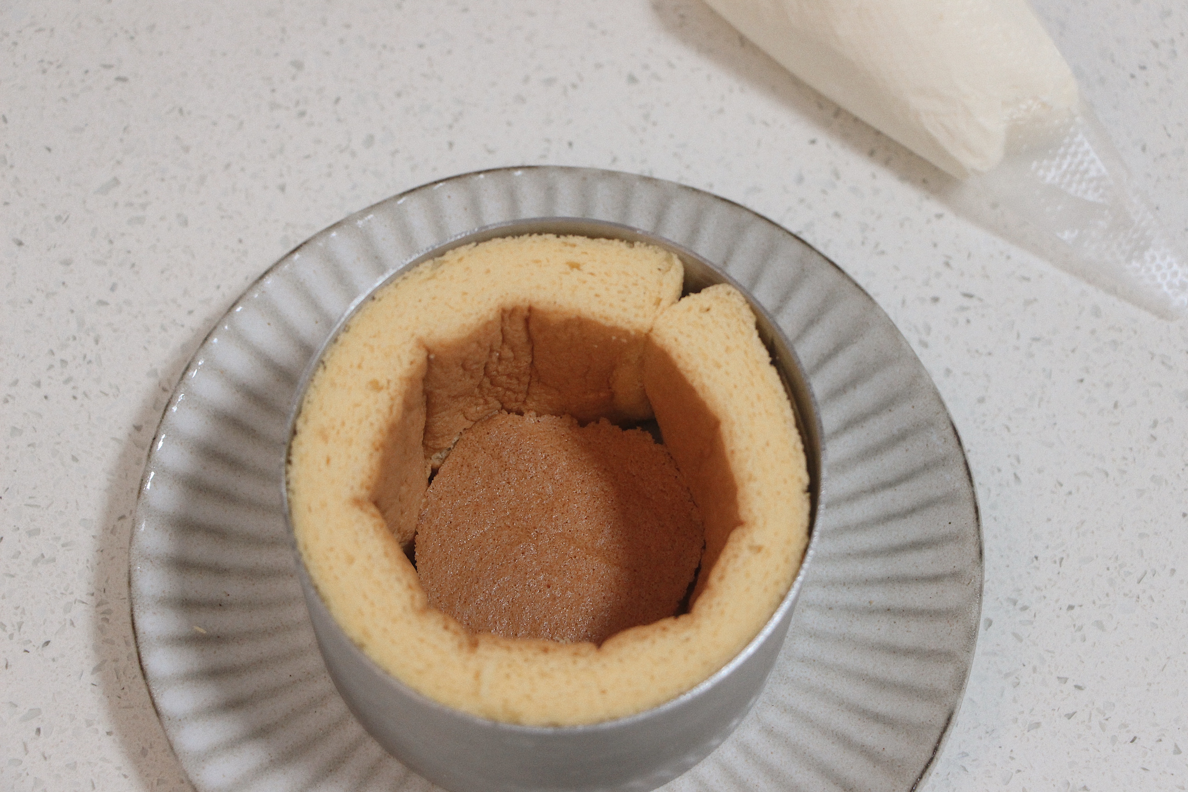 焦糖坚果环状蛋糕的做法 步骤8