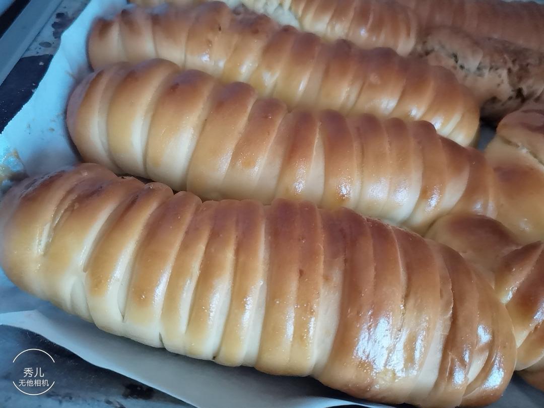 毛毛虫肉松卷～柔软拉丝