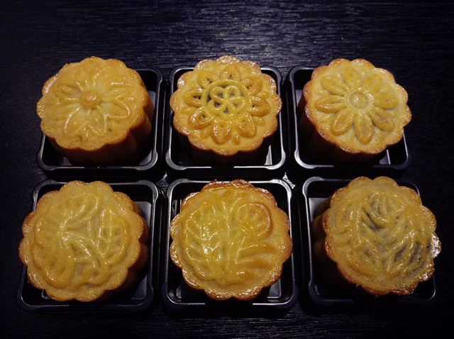 广式月饼——蛋黄莲蓉月饼