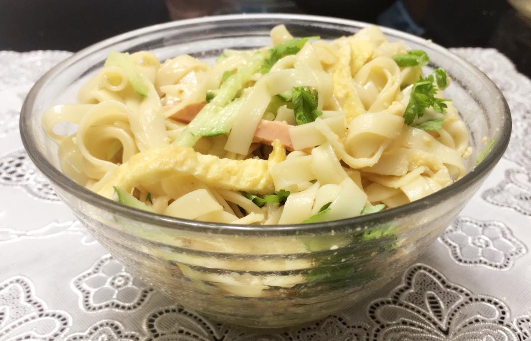 夏日快手凉拌面