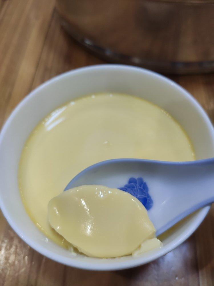 嫩滑牛奶炖蛋