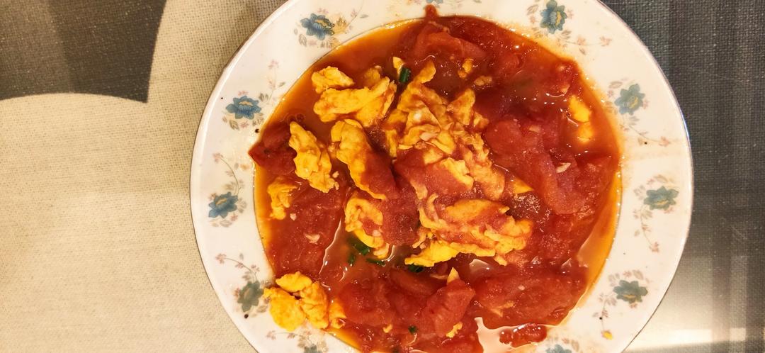 番茄炒鸡蛋（超浓的番茄味）