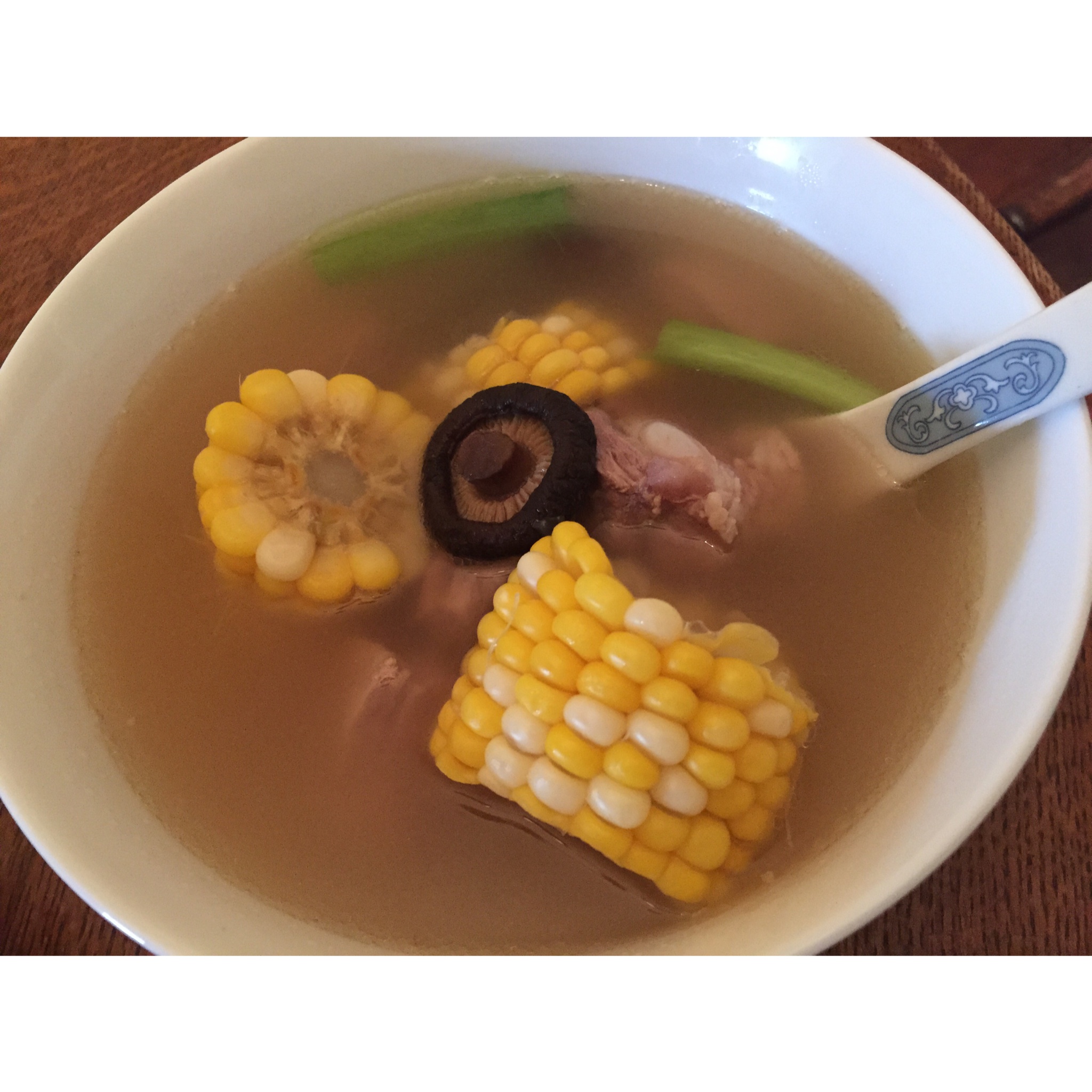 排骨炖玉米