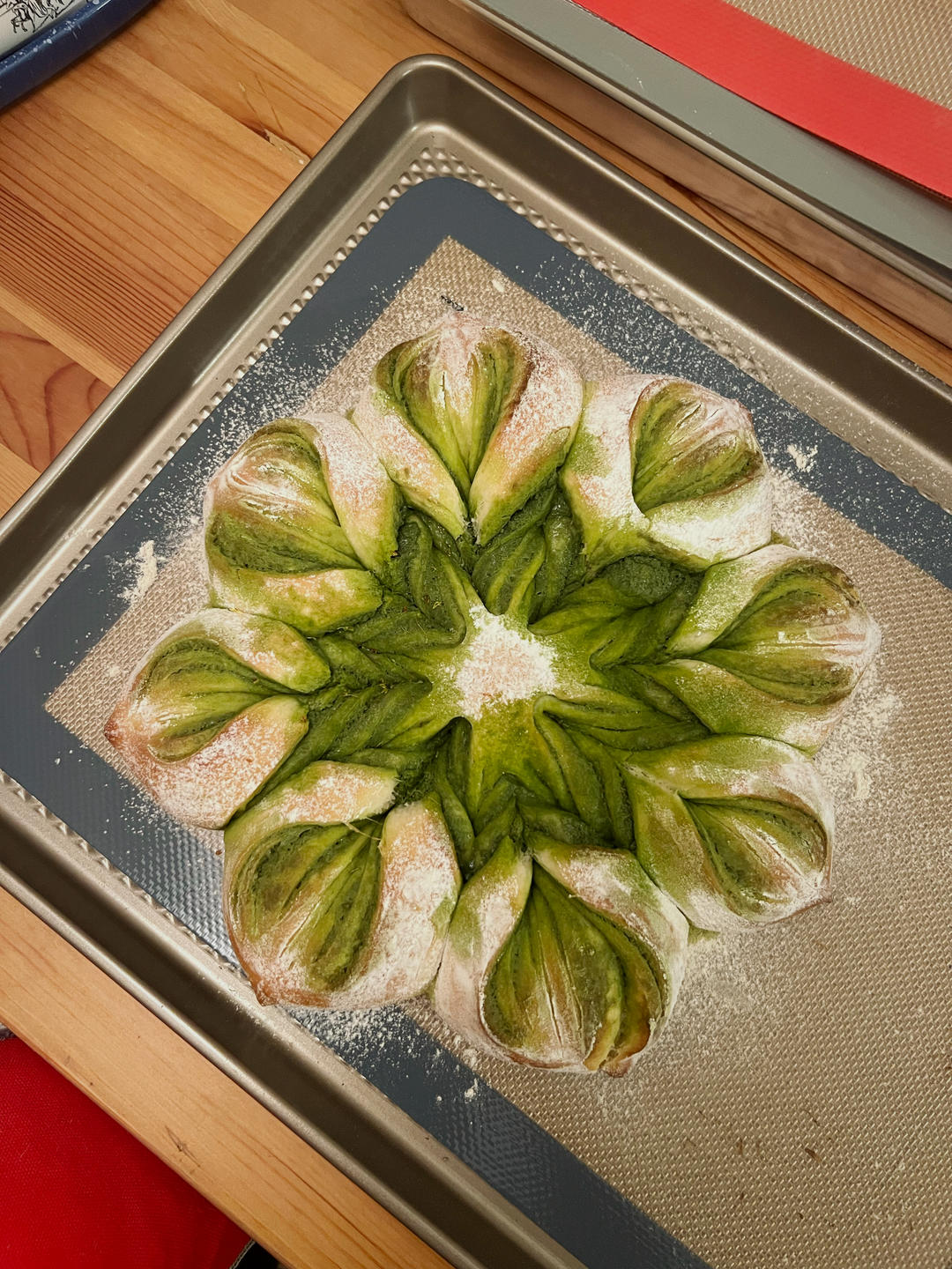 抹茶奶酥雪花面包