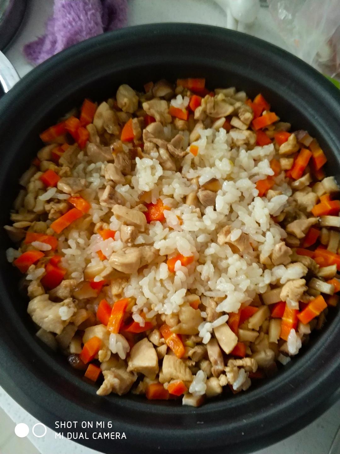 香菇鸡腿饭