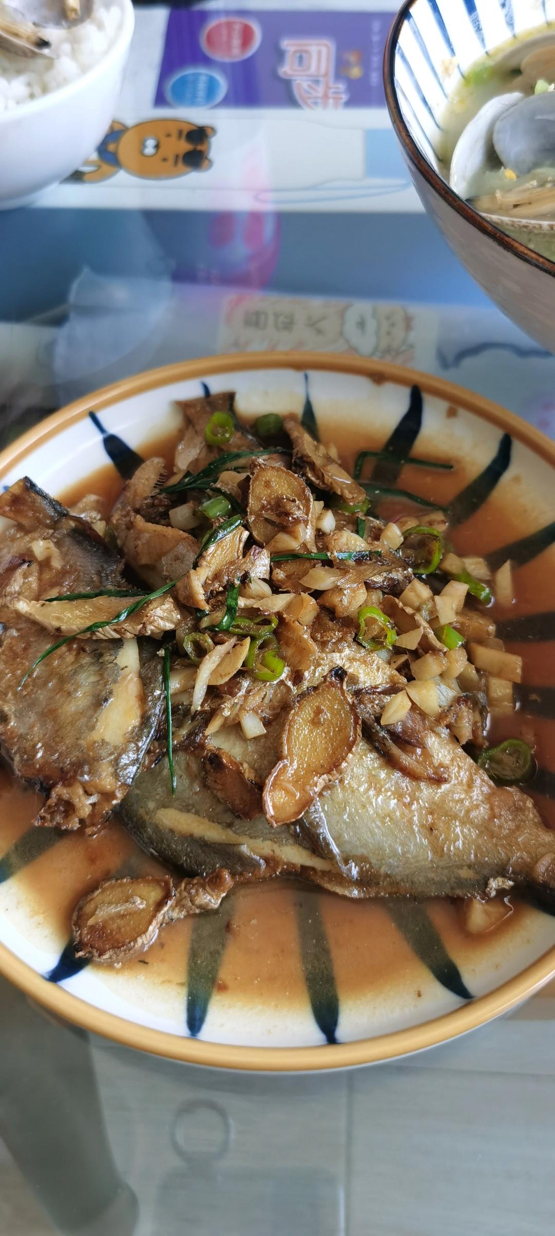 不腥的冷冻鲳鱼做法（盐煎鲳鱼，红烧鲳鱼，香辣鲳鱼）