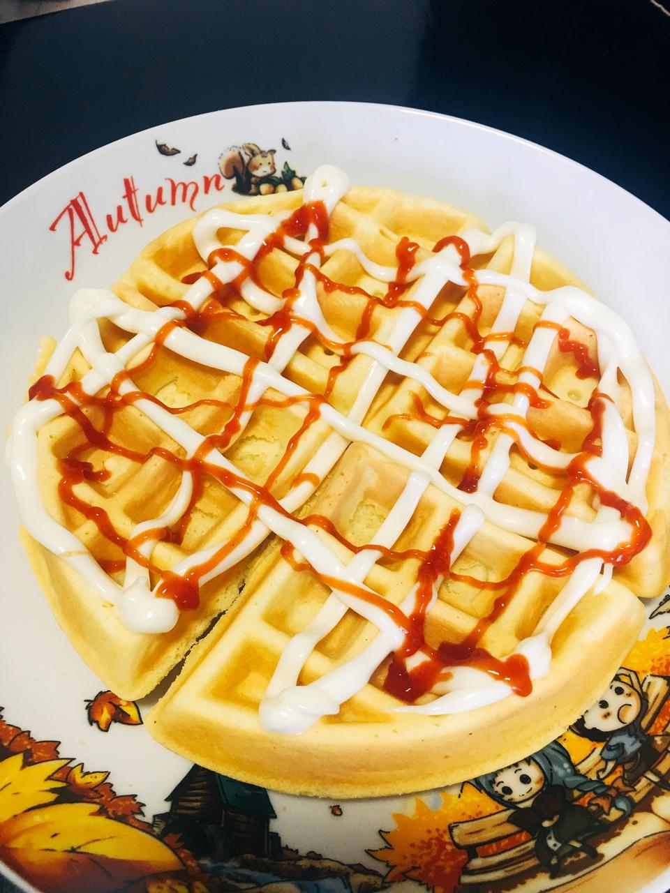 草莓奶油华夫蛋糕