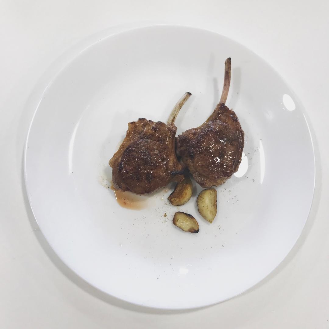 蒜香煎羊排
