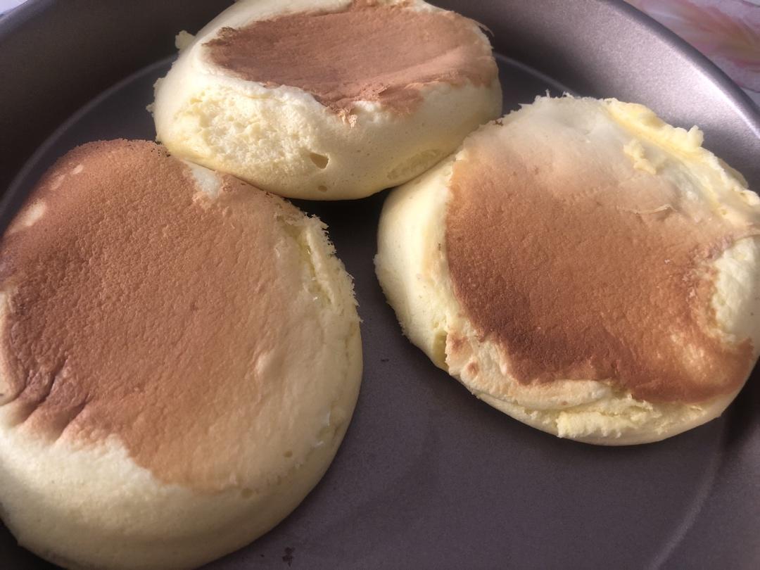不用烤箱 15分钟无油低糖的舒芙蕾蛋糕松饼 🥞 蓬松绵软