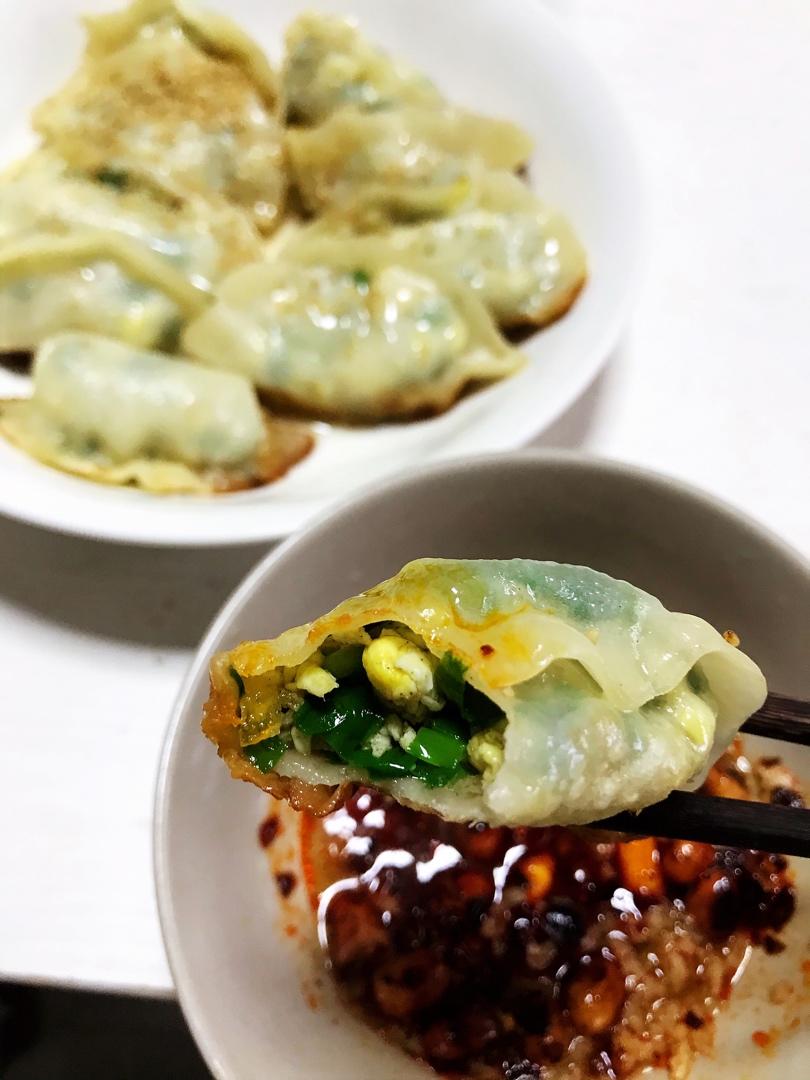 不出水的万能韭菜馅（水饺，菜盒子，煎饺都可）