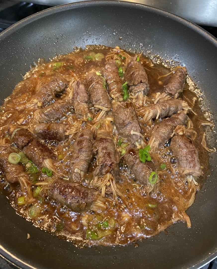 超级下饭的金针菇牛肉卷