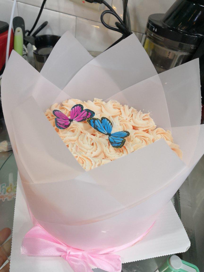 蛋糕裱花—简单花束蛋糕