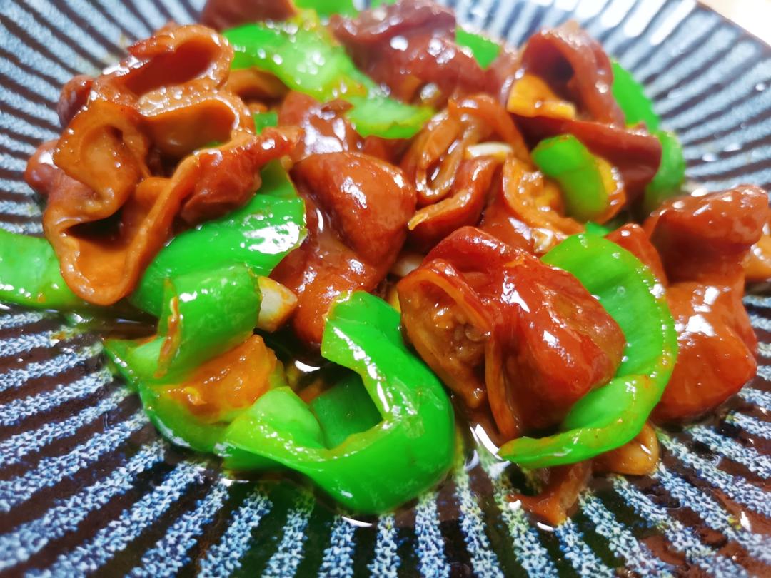 青椒肥肠