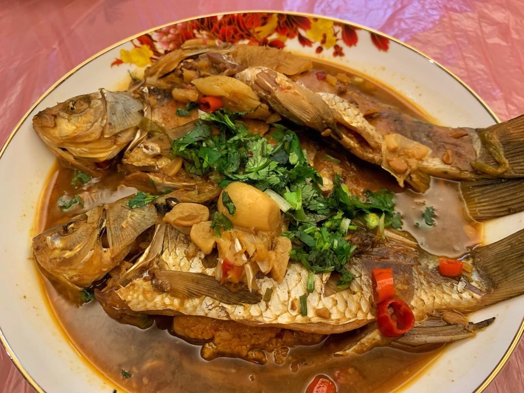 酱烧鲫鱼