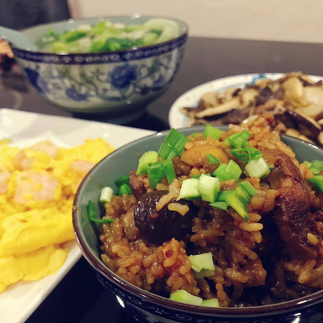 【电饭煲板栗鸡腿焖饭】